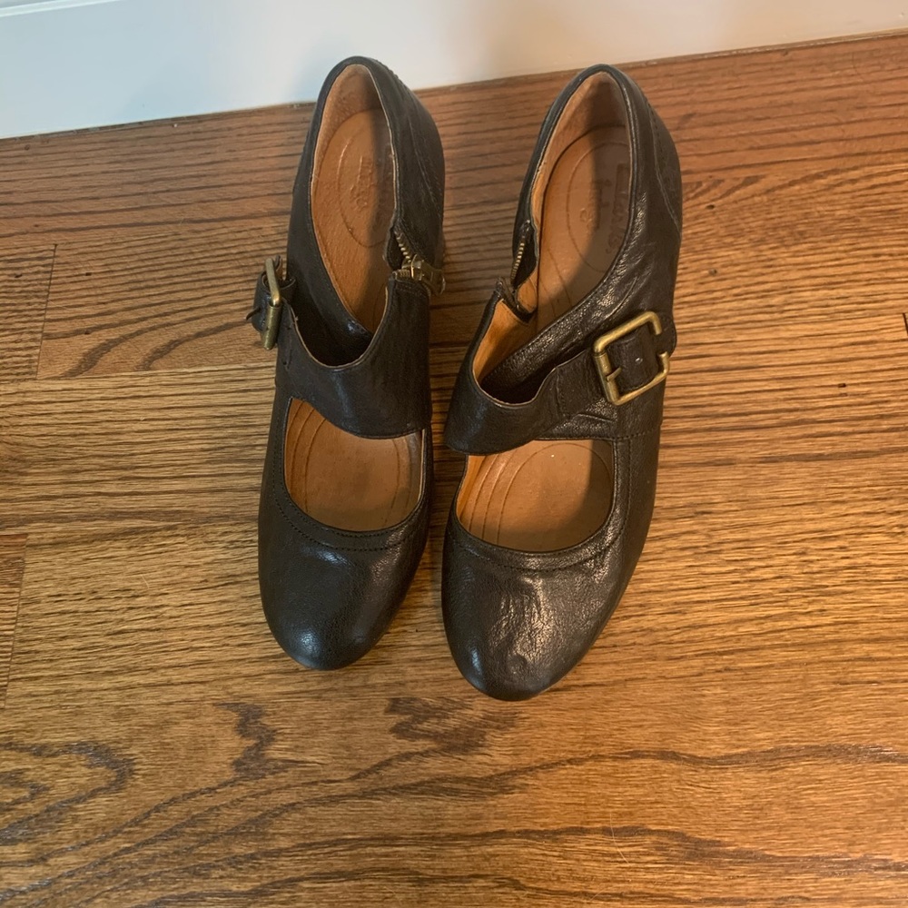 Clarks buckle heels